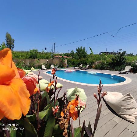 Nostalgia World Pension Hotel Kızılot Bagian luar foto