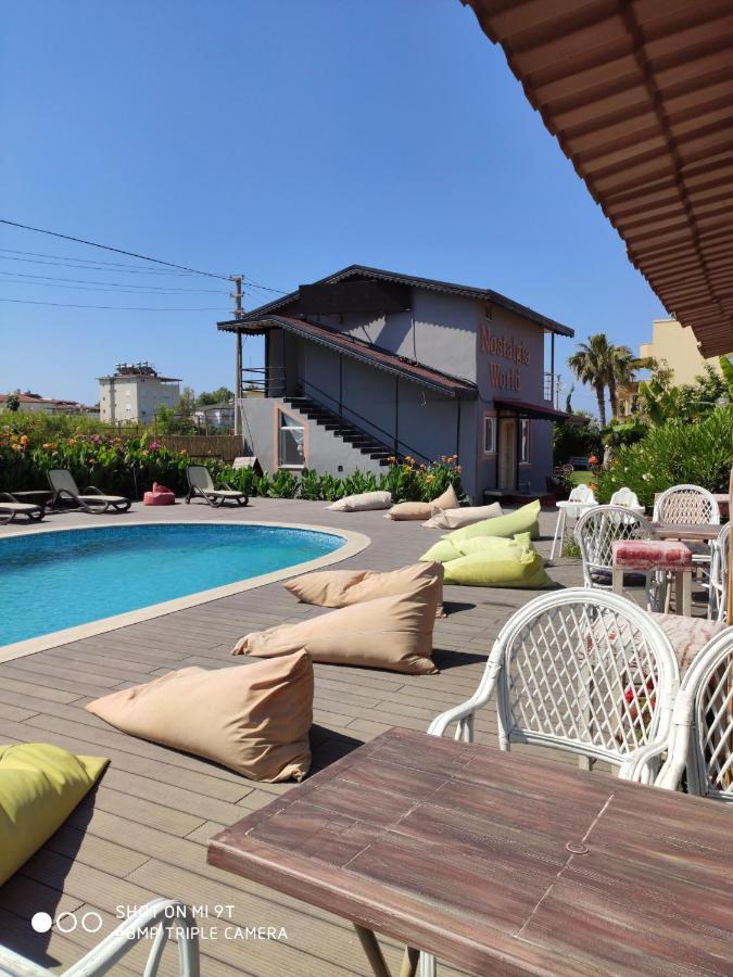 Nostalgia World Pension Hotel Kızılot Bagian luar foto